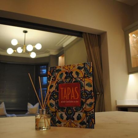 Cosy Renovated House In Warrington Villa Bagian luar foto