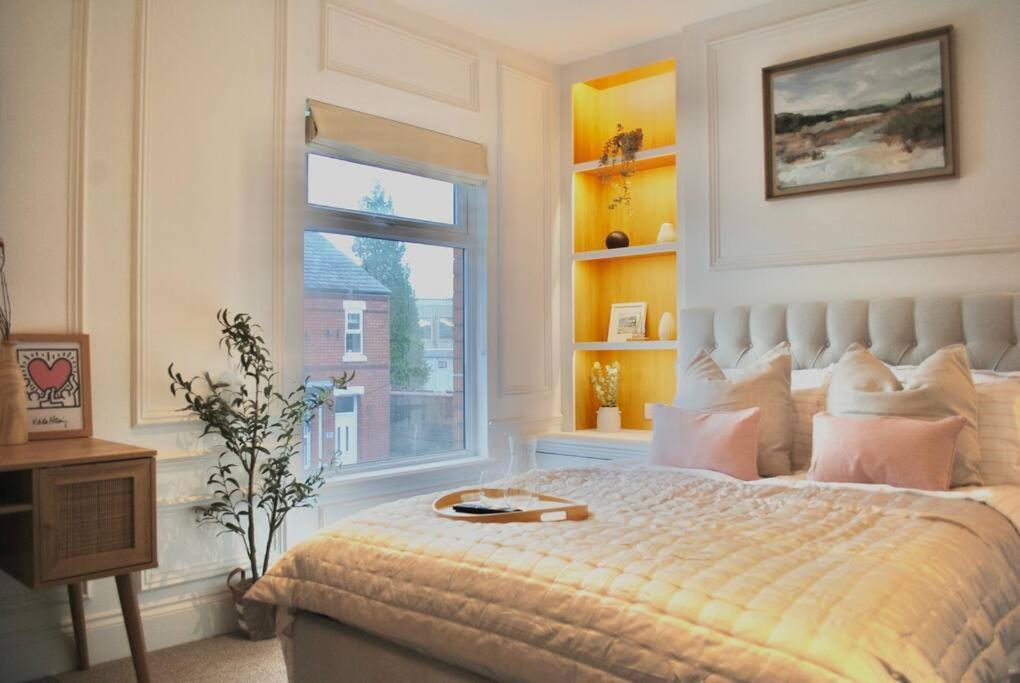 Cosy Renovated House In Warrington Villa Bagian luar foto